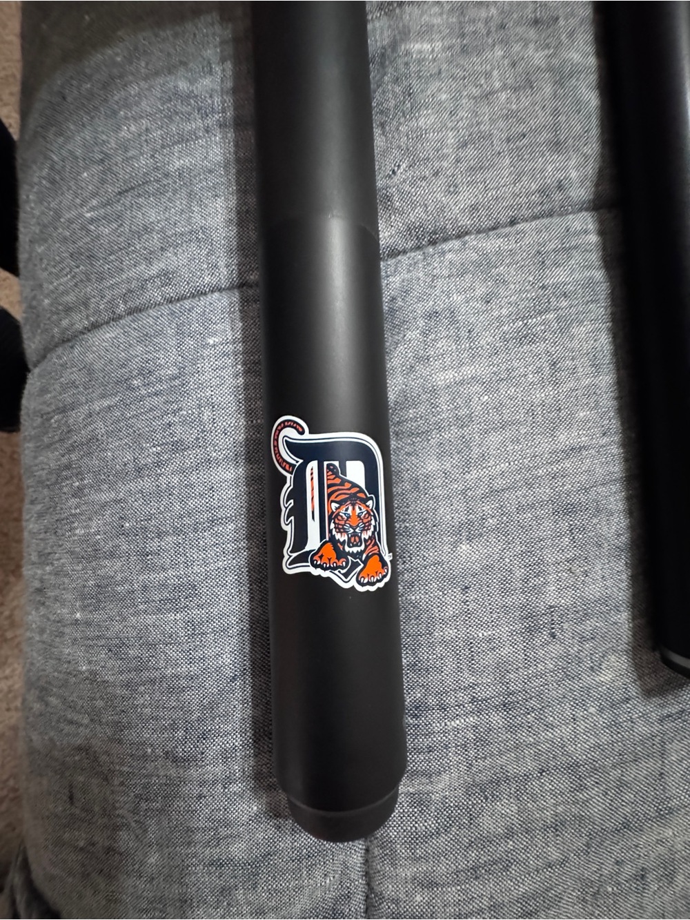 Detroit Tigers MLB Licensed Billiard Pool Cue Stick w/ Hard Case - Used